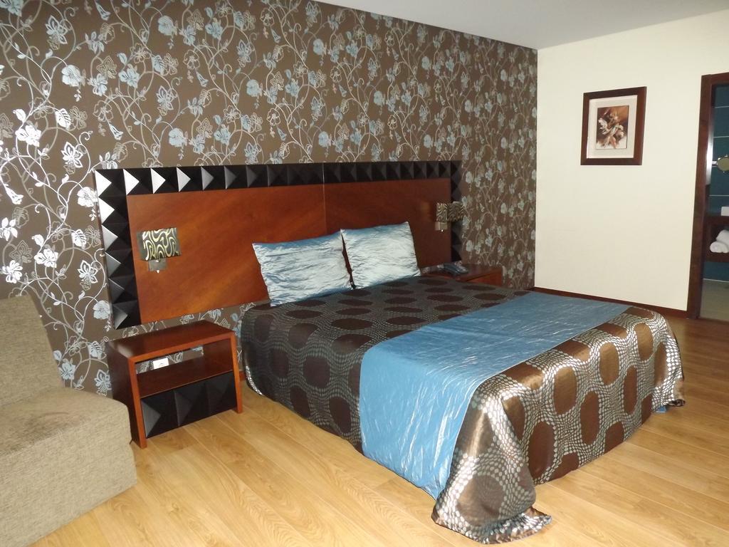 Hotel Do Vale Aguiar da Beira Bagian luar foto