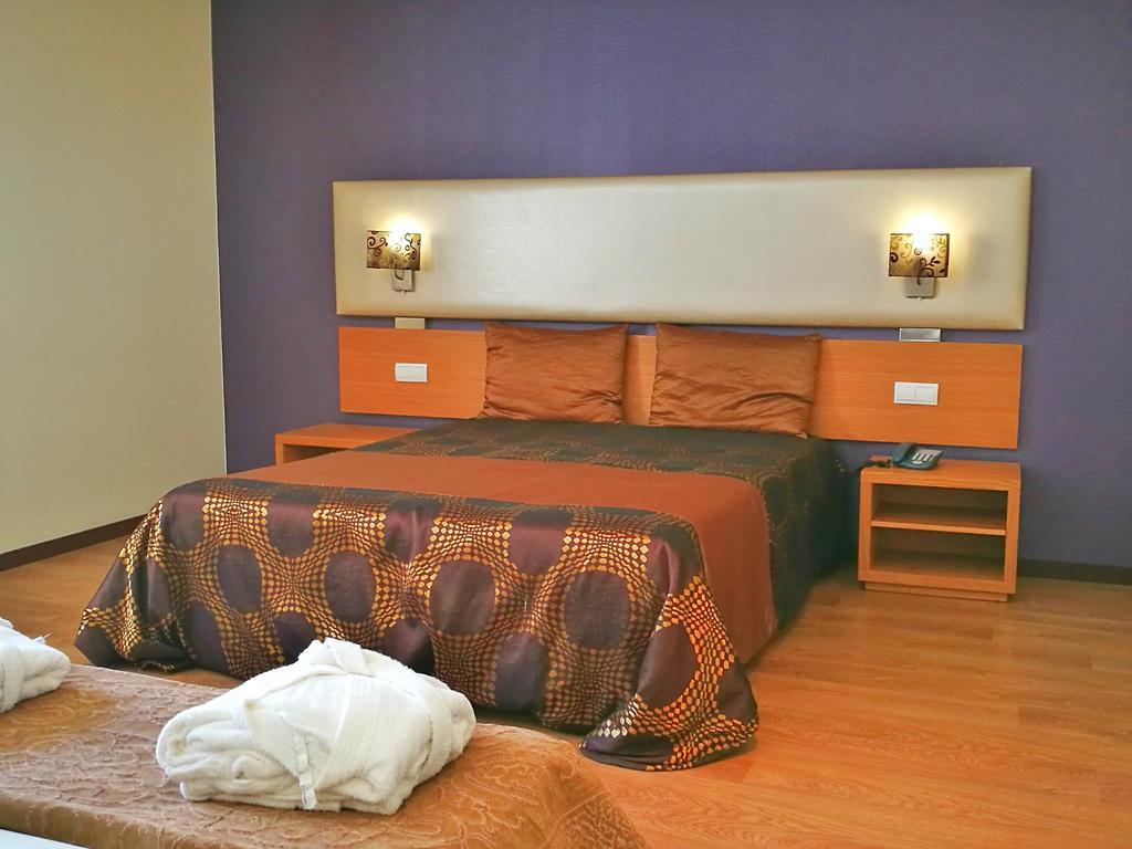 Hotel Do Vale Aguiar da Beira Bagian luar foto