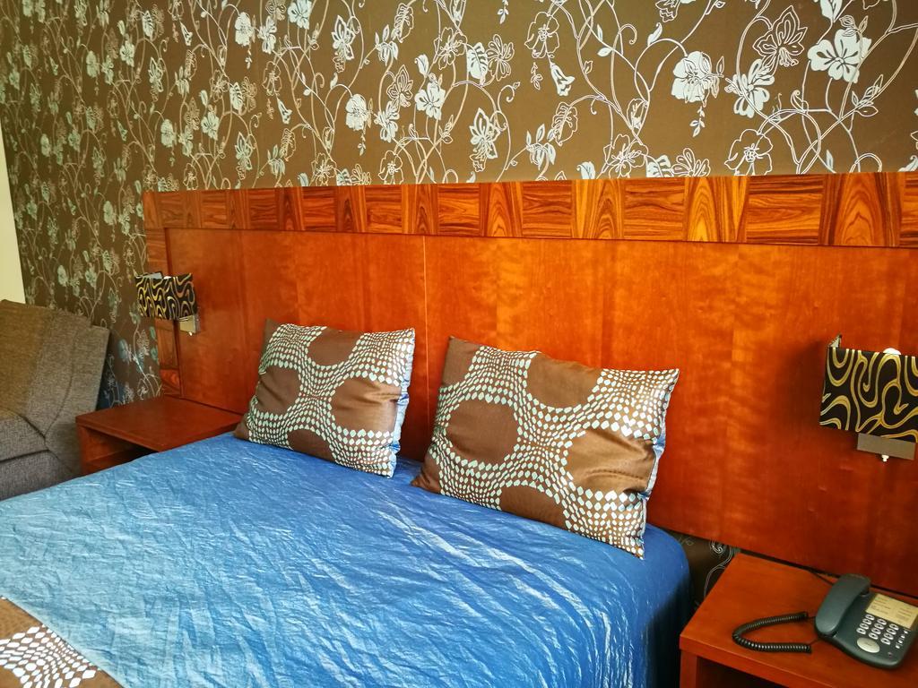 Hotel Do Vale Aguiar da Beira Bagian luar foto