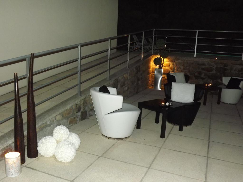 Hotel Do Vale Aguiar da Beira Bagian luar foto