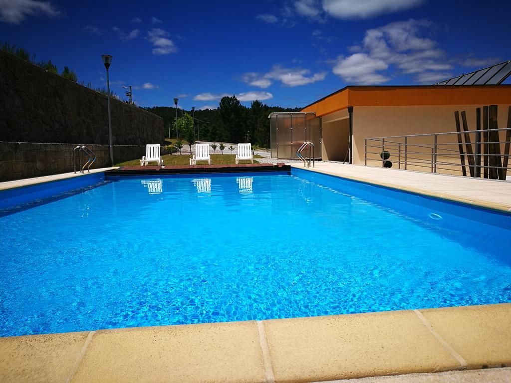 Hotel Do Vale Aguiar da Beira Bagian luar foto