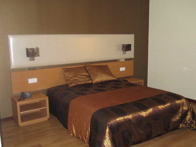 Hotel Do Vale Aguiar da Beira Bagian luar foto